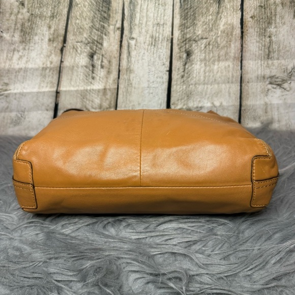 COACH - crossbody/hand bag - Picture 4 of 12